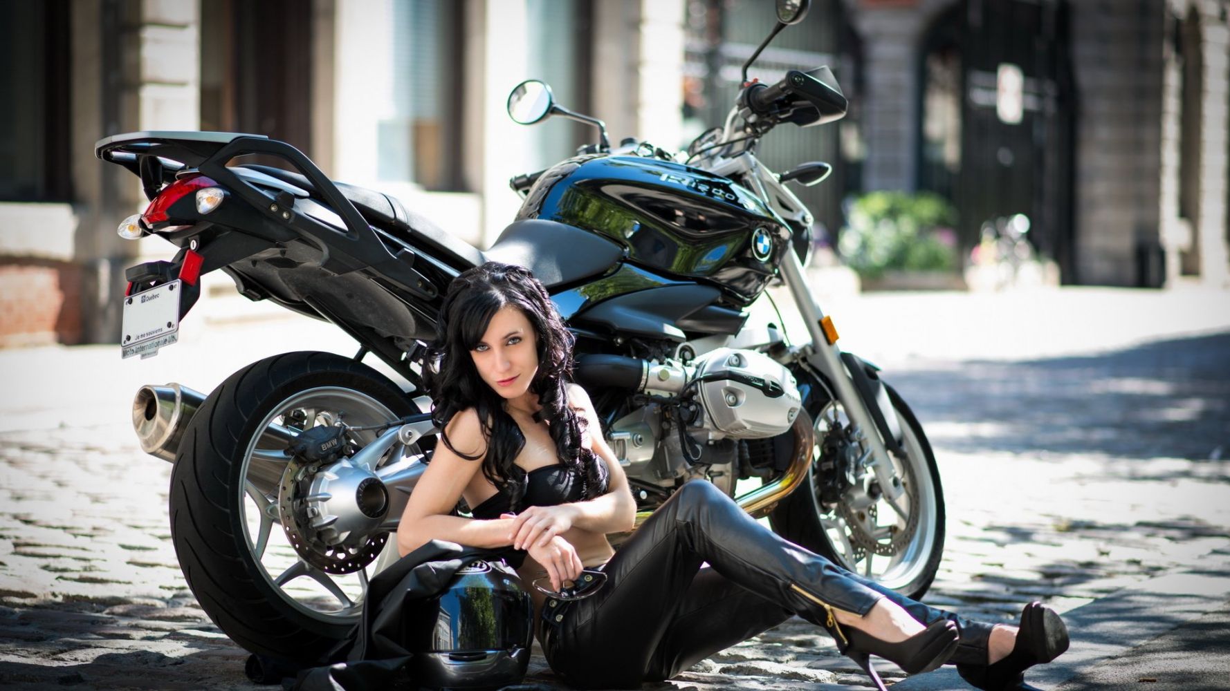 European women on bikes in Zhenjiang