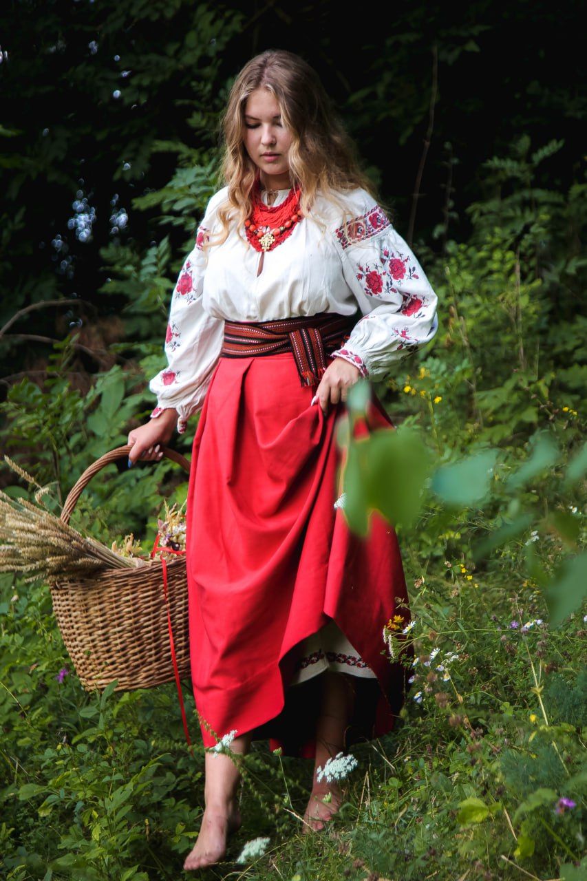 Slavic girls in Zhenjiang